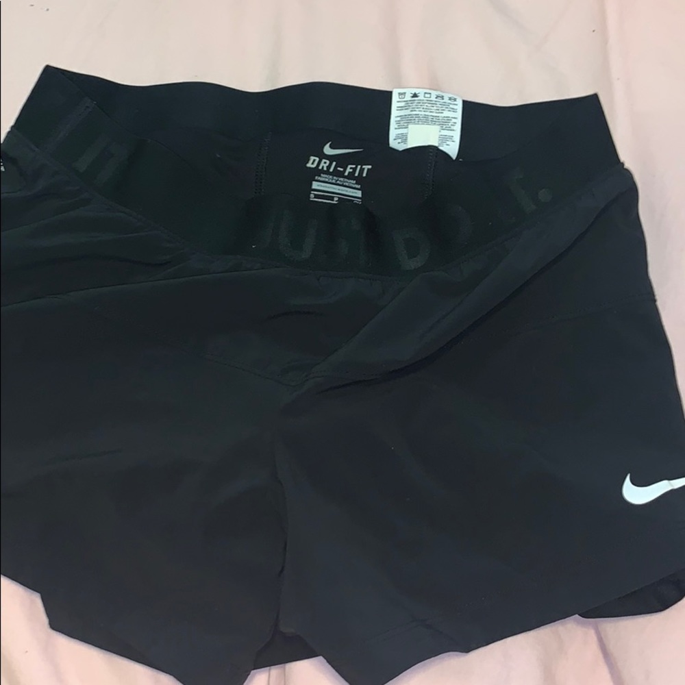 Black Nike shorts